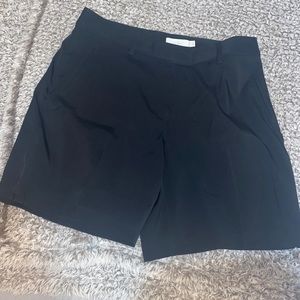 Women’s golf shorts, black